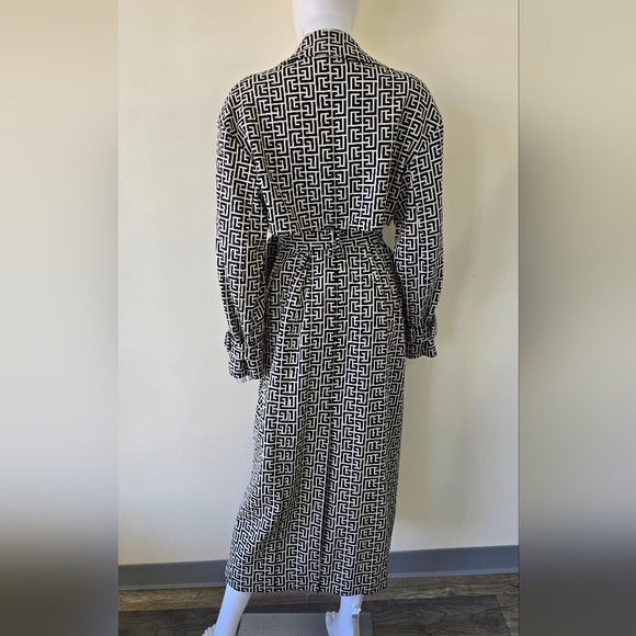 Balmain Monogram Jacquard Coat - Picture 6 of 16